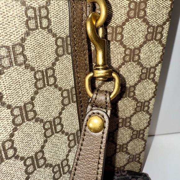 SALE 9/30
Authentic Balenciaga X Gucci The Hacker Project Web Wristlet Clutch BB - Picture 4 of 9